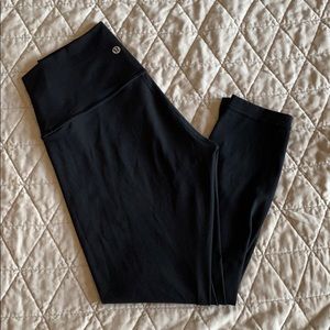 Lululemon Wunder Under 25”